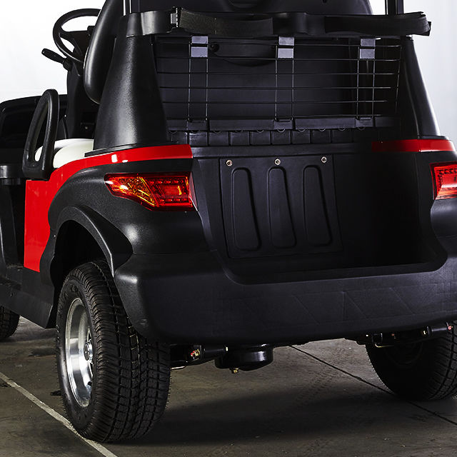 La parte trasera del carrito de golf 