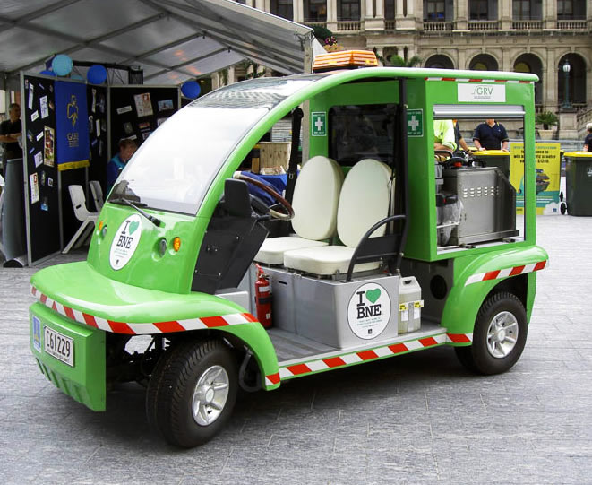 Carros de golf de patrulla el&eacute;ctricos que funcionan con bater&iacute;as 